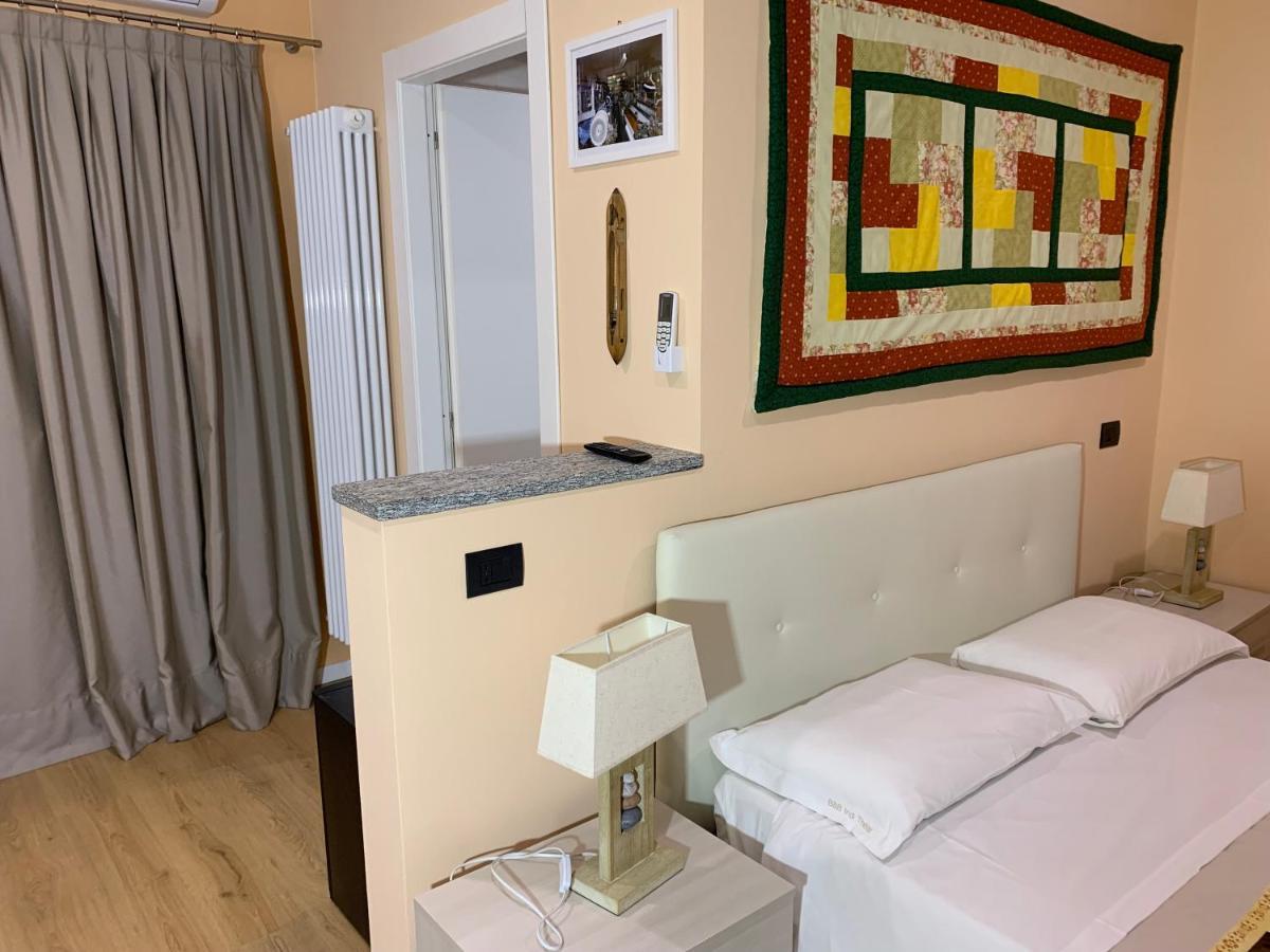 Bed & Breakfast Indi Thelar Villa Guardia Luaran gambar